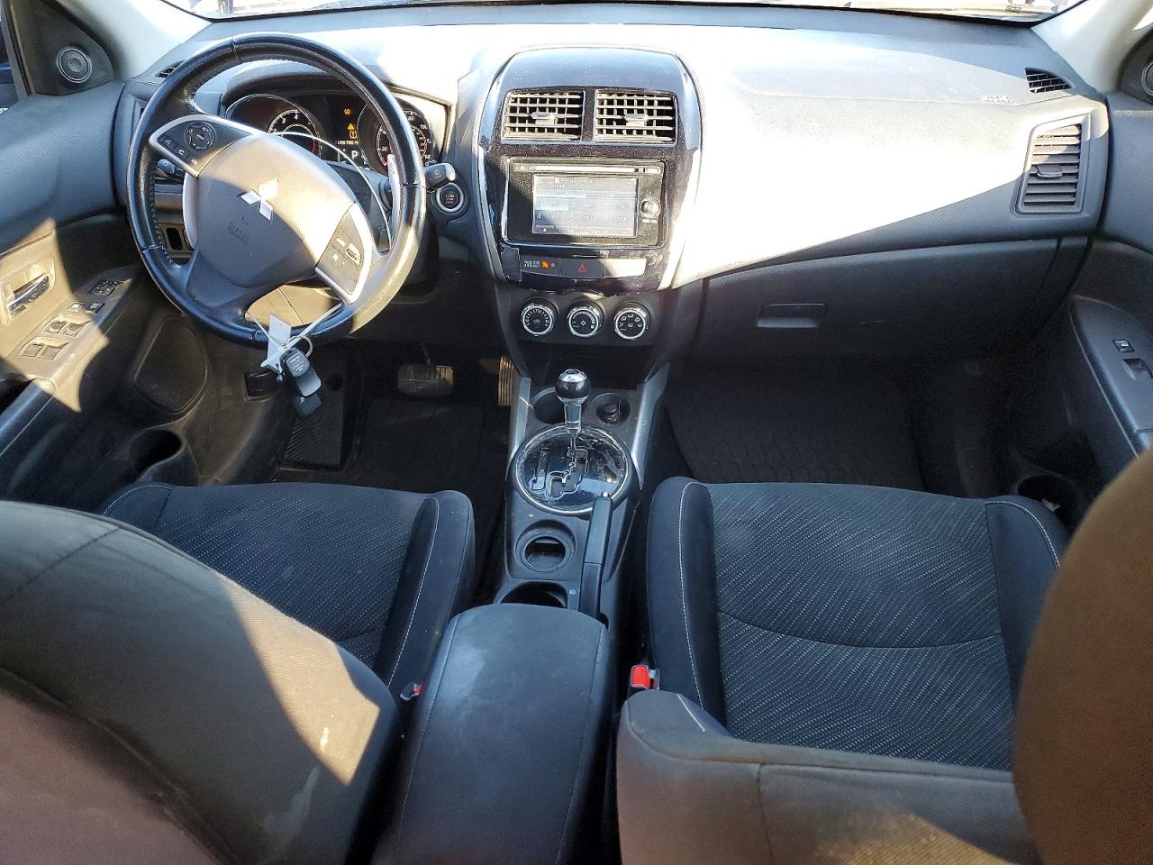 2014 MITSUBISHI OUTLANDER SPORT SE photo 8