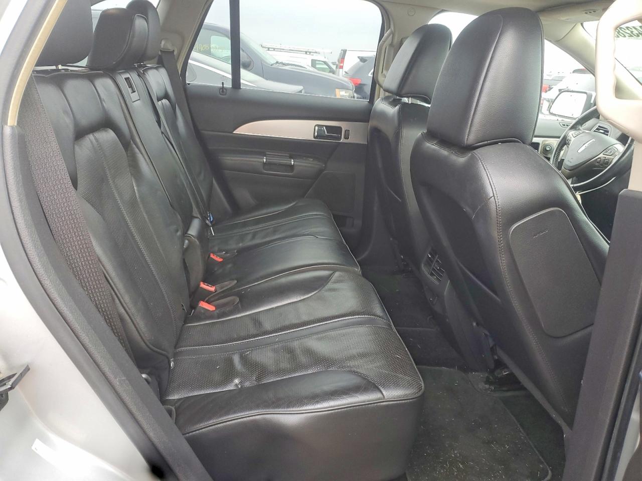 2011 LINCOLN MKX photo 10