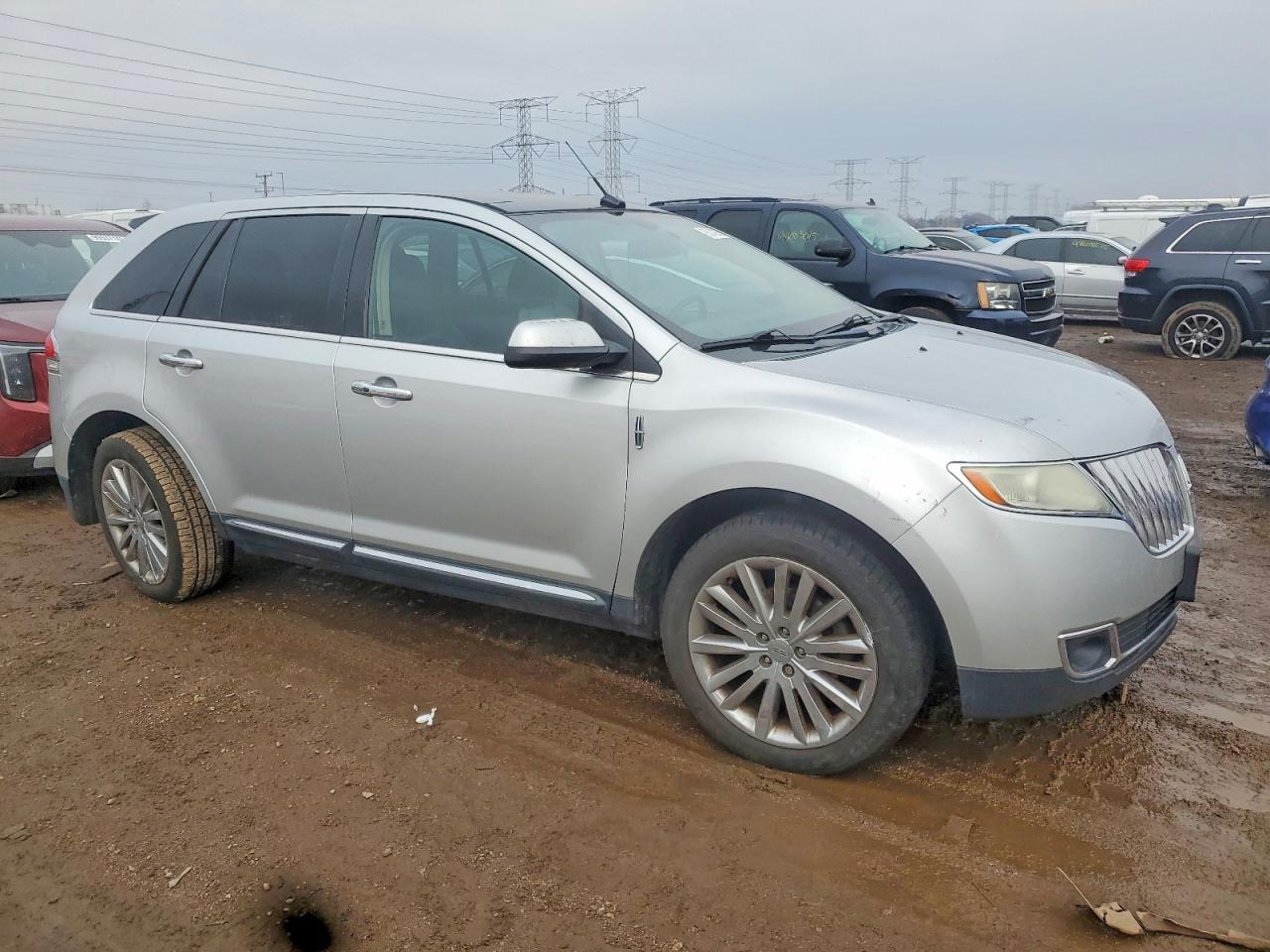 2011 LINCOLN MKX photo 4