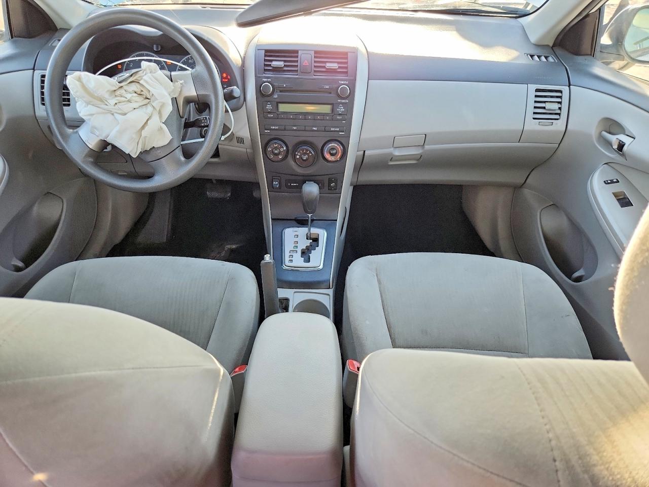2010 TOYOTA COROLLA BASE photo 8