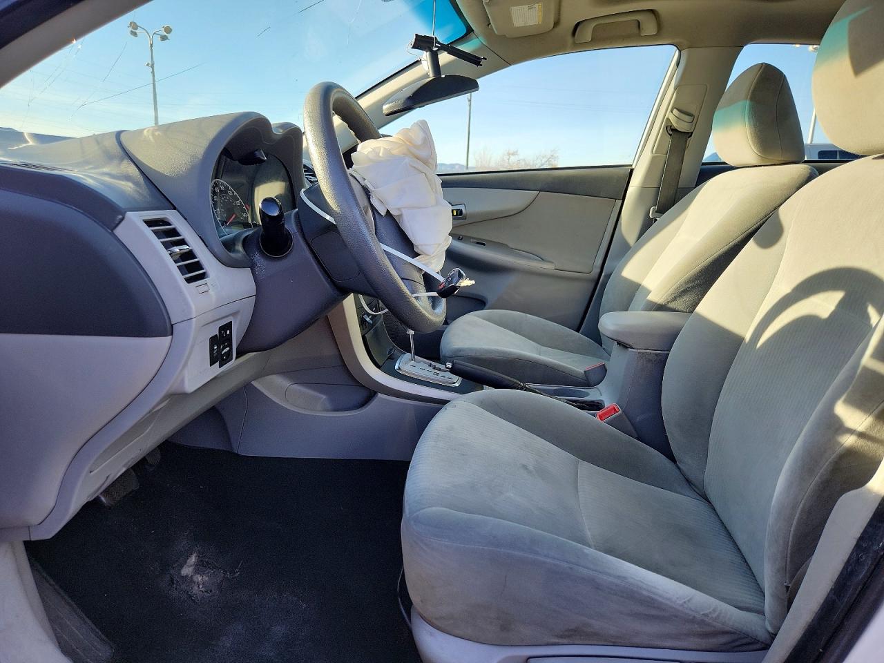 2010 TOYOTA COROLLA BASE photo 7