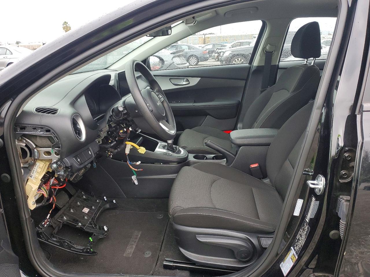 2024 KIA FORTE LX photo 7