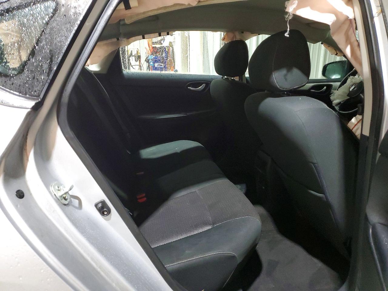 2019 NISSAN SENTRA S photo 10