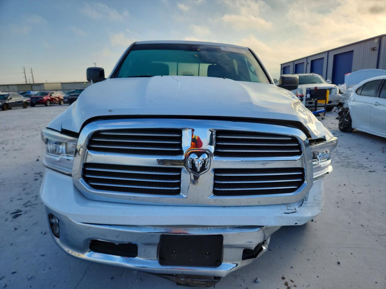 2014 RAM 1500 SLT photo 5