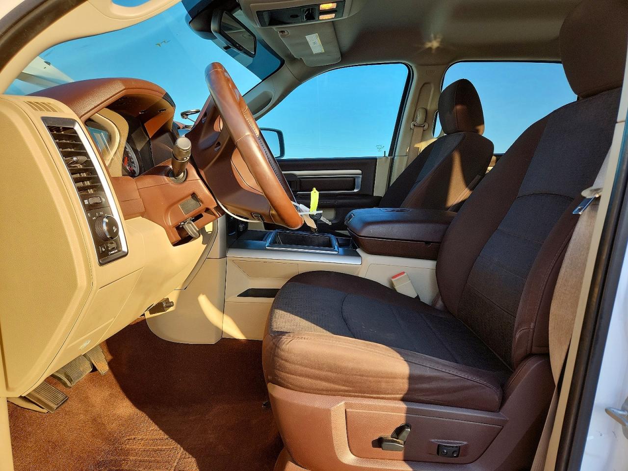 2014 RAM 1500 SLT photo 7