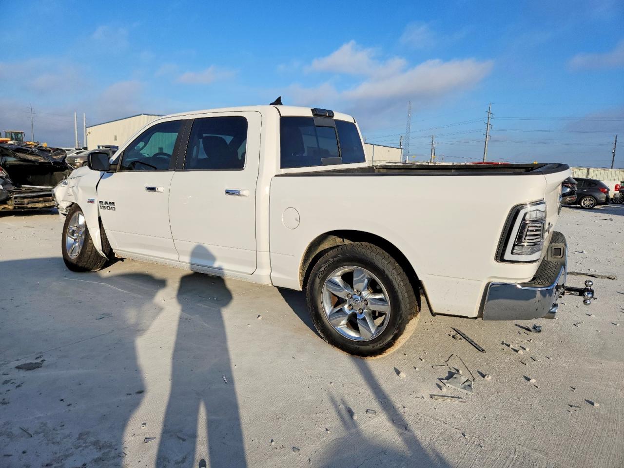 2014 RAM 1500 SLT photo 2