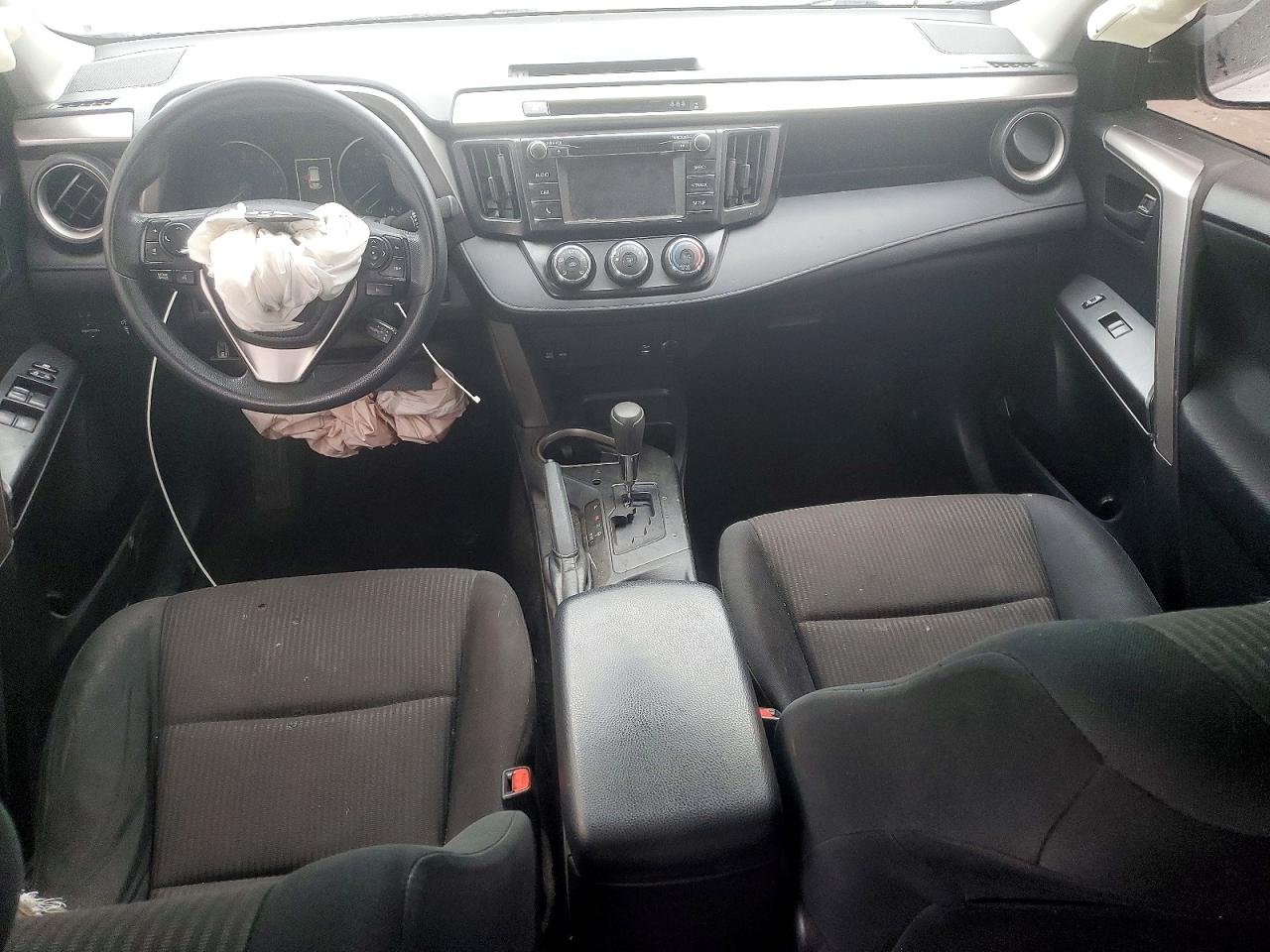 2018 TOYOTA RAV4 LE photo 15