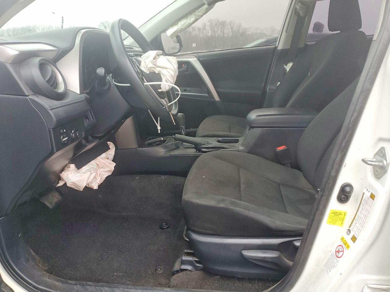 2018 TOYOTA RAV4 LE photo 13