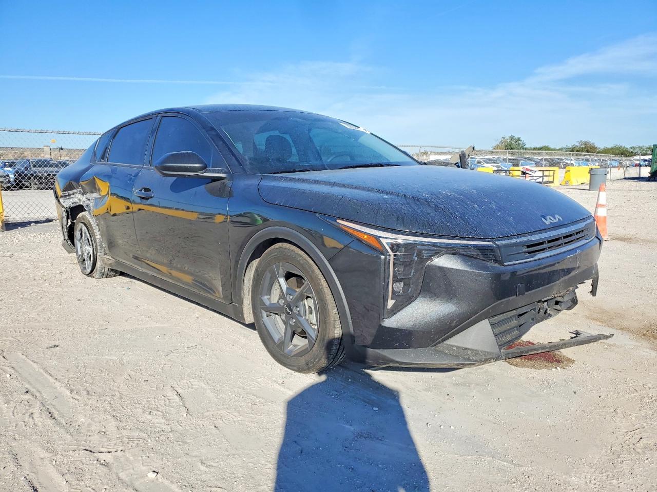 2025 KIA K4 LX photo 4