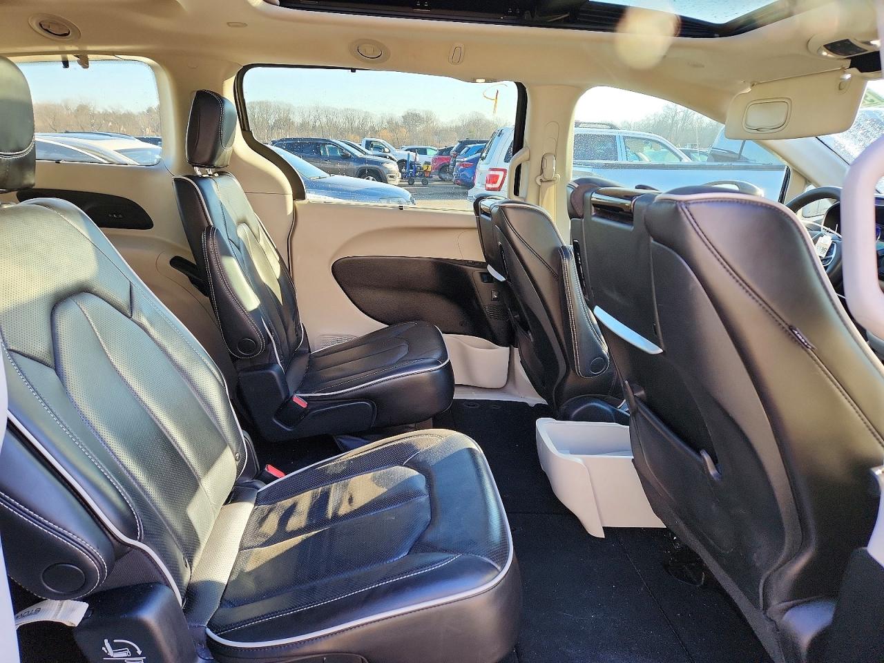 2023 CHRYSLER PACIFICA LIMITED photo 11