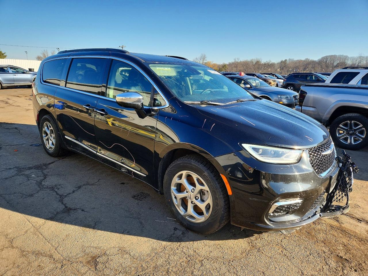 2023 CHRYSLER PACIFICA LIMITED photo 4