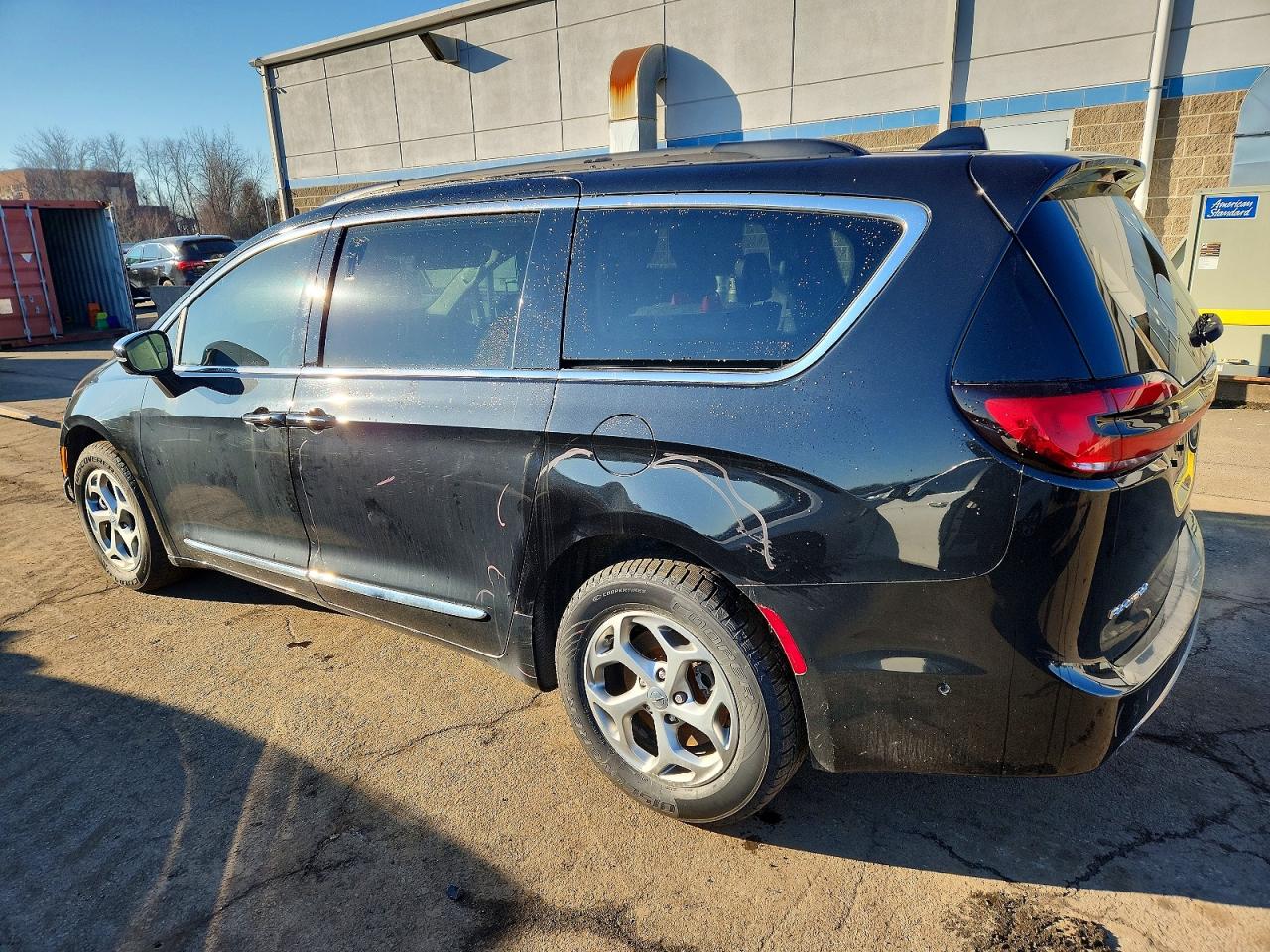 2023 CHRYSLER PACIFICA LIMITED photo 2