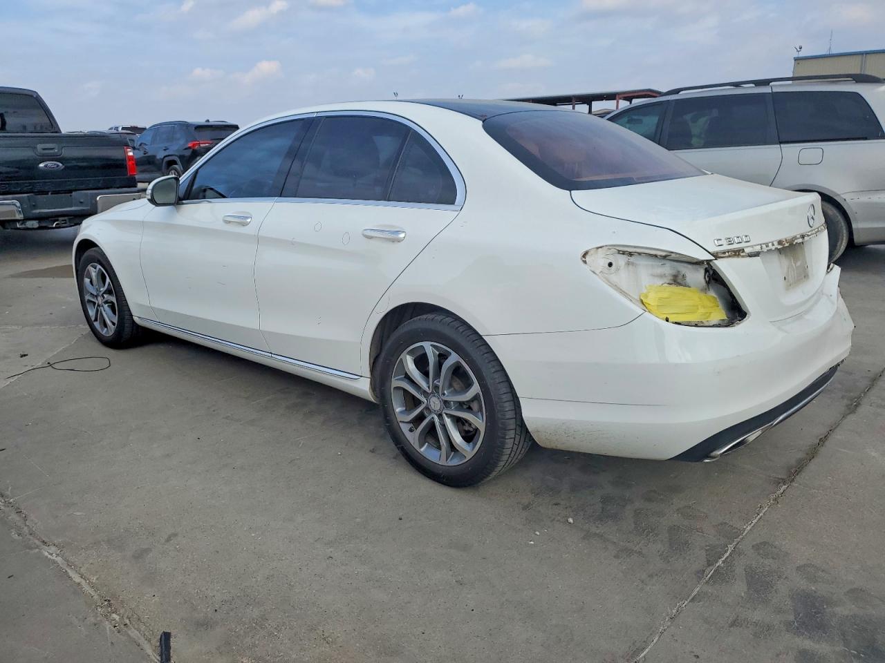 2015 MERCEDES-BENZ C 300 4MATIC photo 2