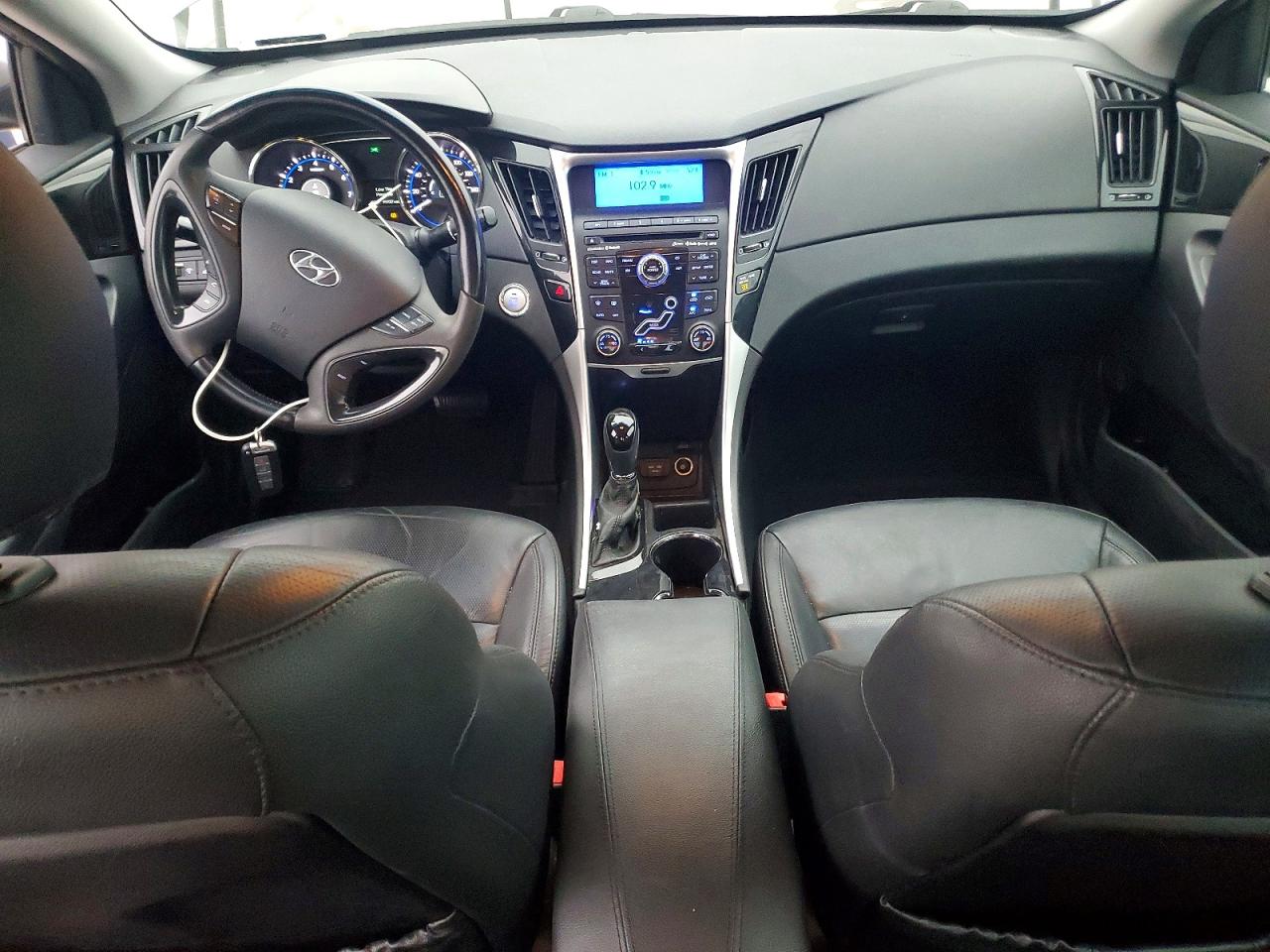 2011 HYUNDAI SONATA SE photo 8