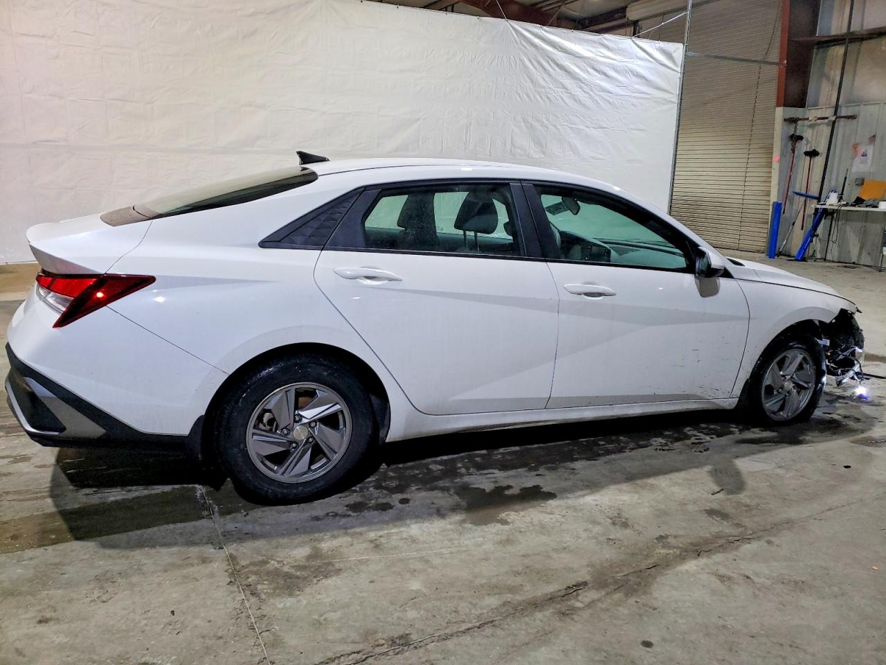 2024 HYUNDAI ELANTRA SE photo 3