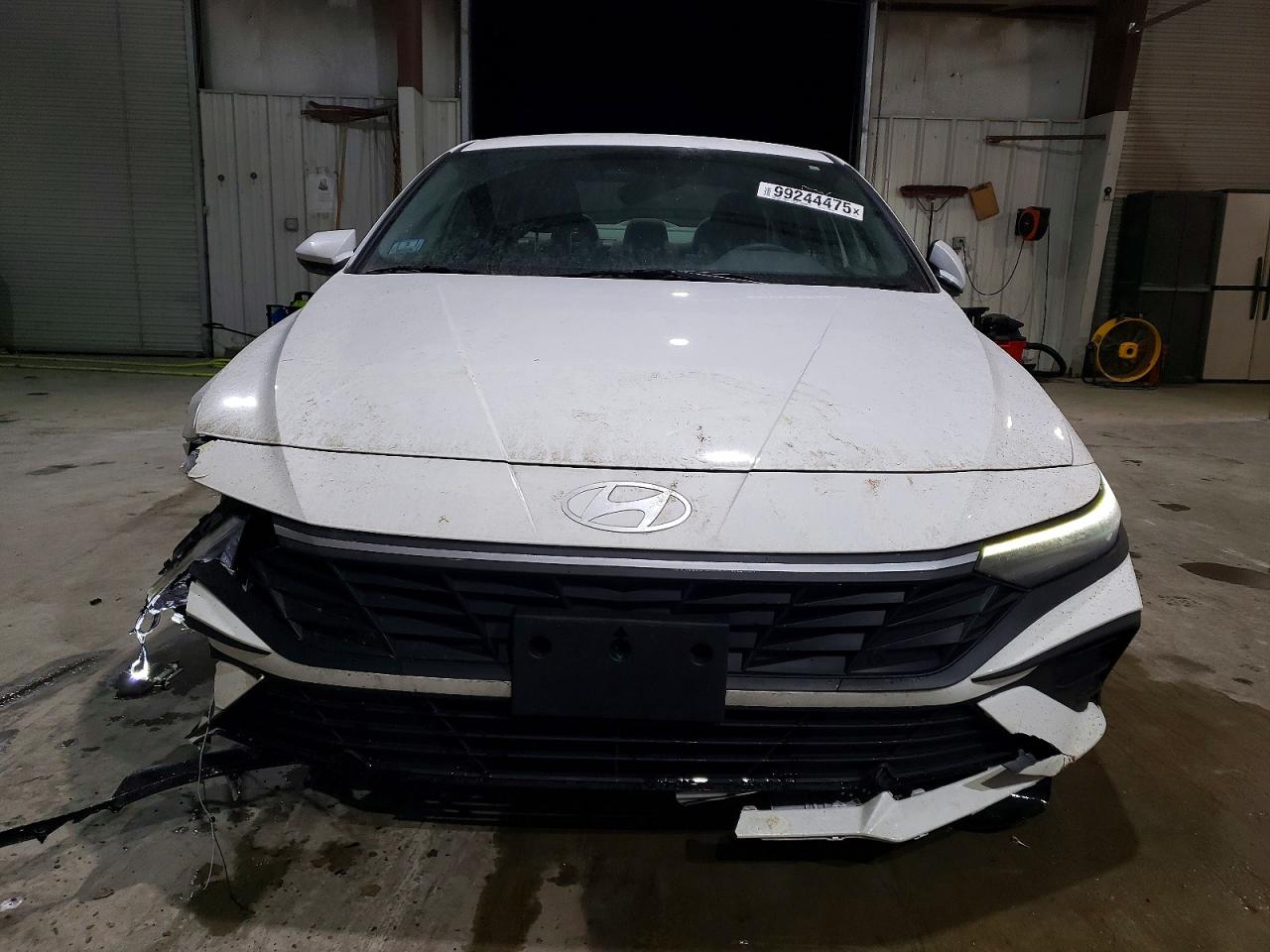 2024 HYUNDAI ELANTRA SE photo 5