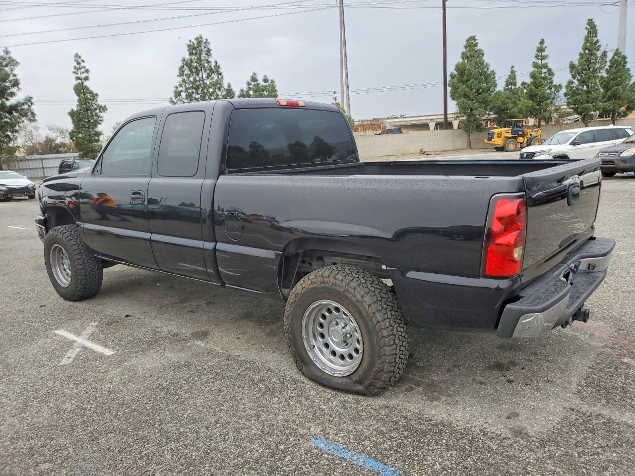 2006 CHEVROLET SILVERADO C1500 photo 2