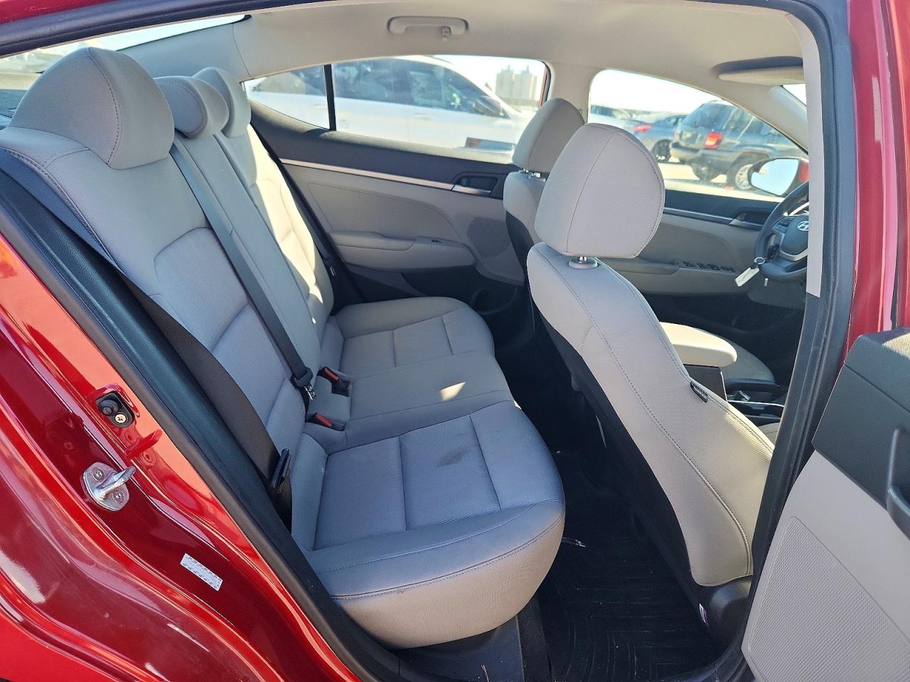 2017 HYUNDAI ELANTRA SE photo 10