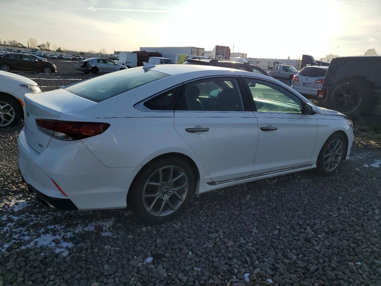 2018 HYUNDAI SONATA SPORT photo 3