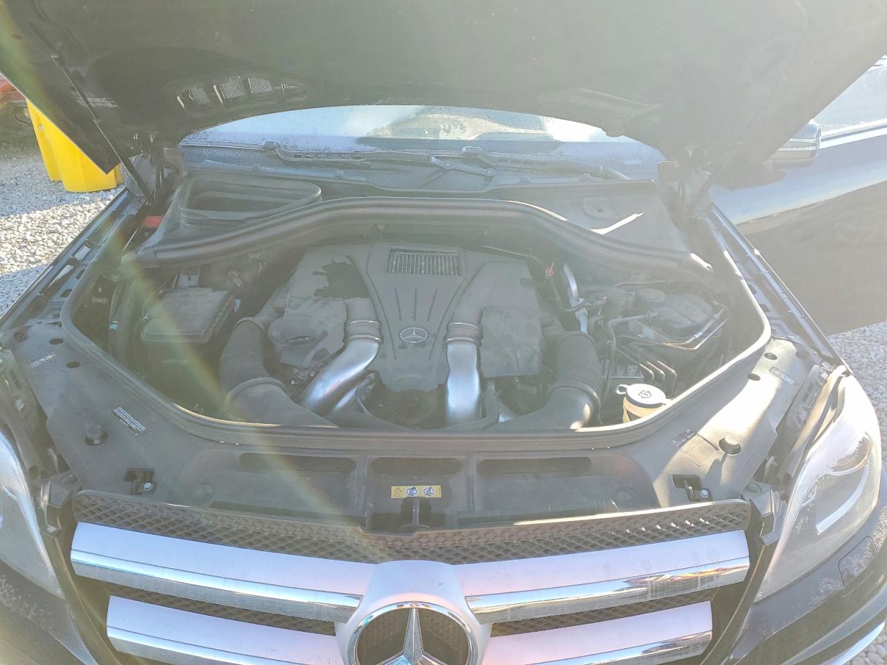 2015 MERCEDES-BENZ GL 550 4MATIC photo 12