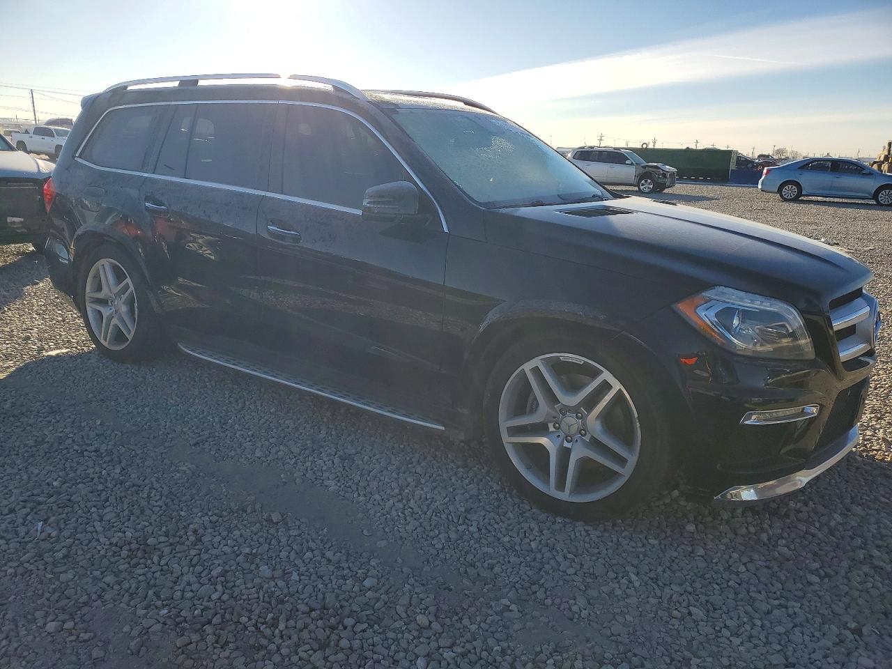 2015 MERCEDES-BENZ GL 550 4MATIC photo 4
