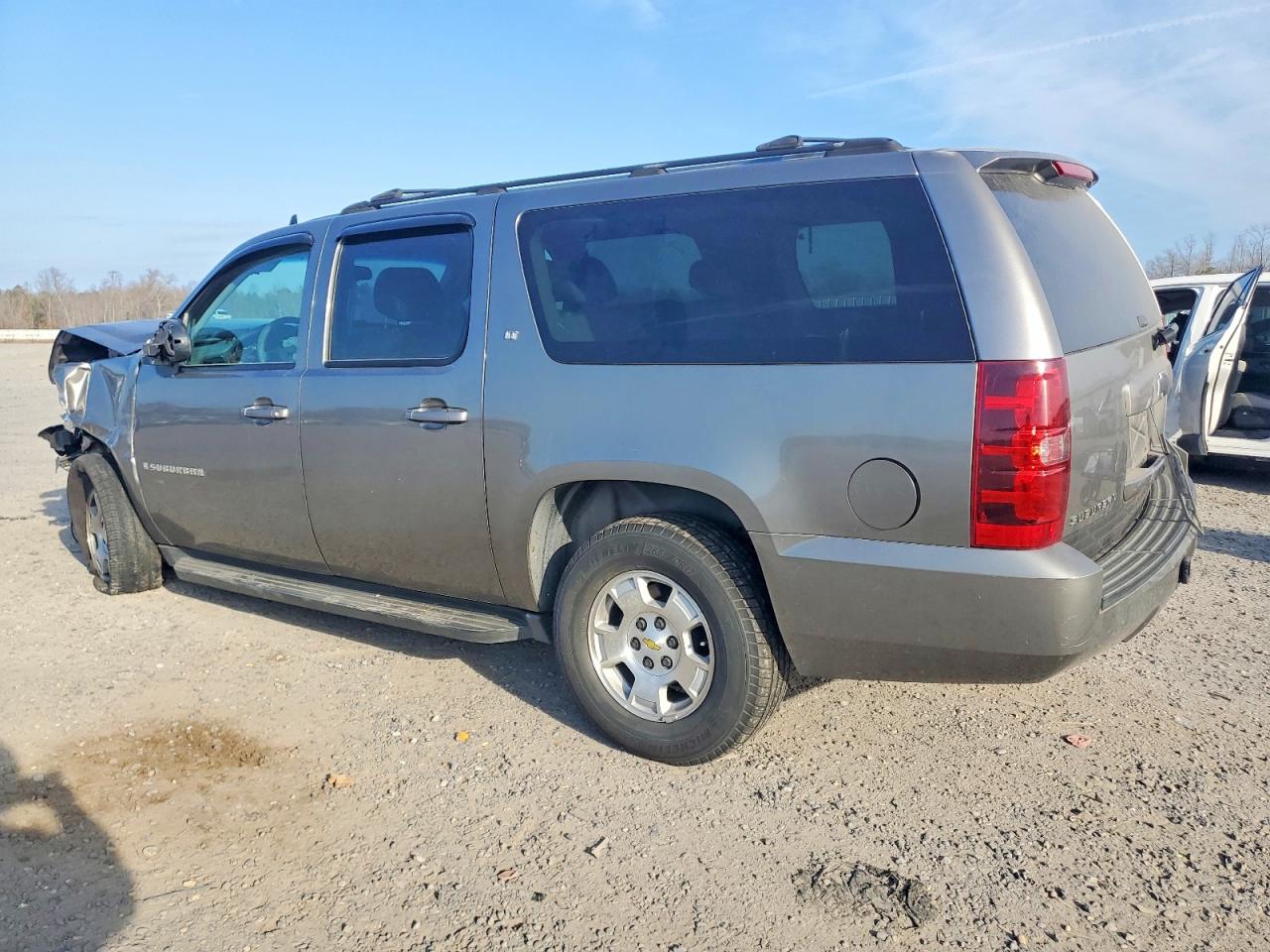 2007 CHEVROLET SUBURBAN K1500 photo 2