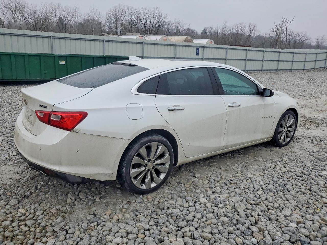 2016 CHEVROLET MALIBU PREMIER photo 3