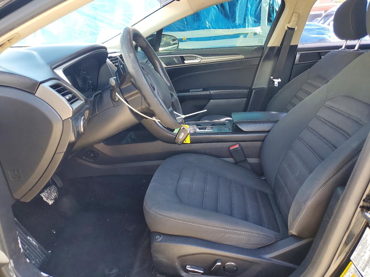 2017 FORD FUSION SE photo 7