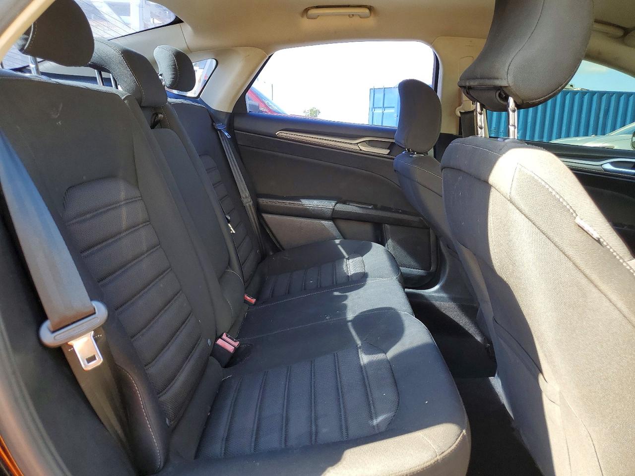 2017 FORD FUSION SE photo 10
