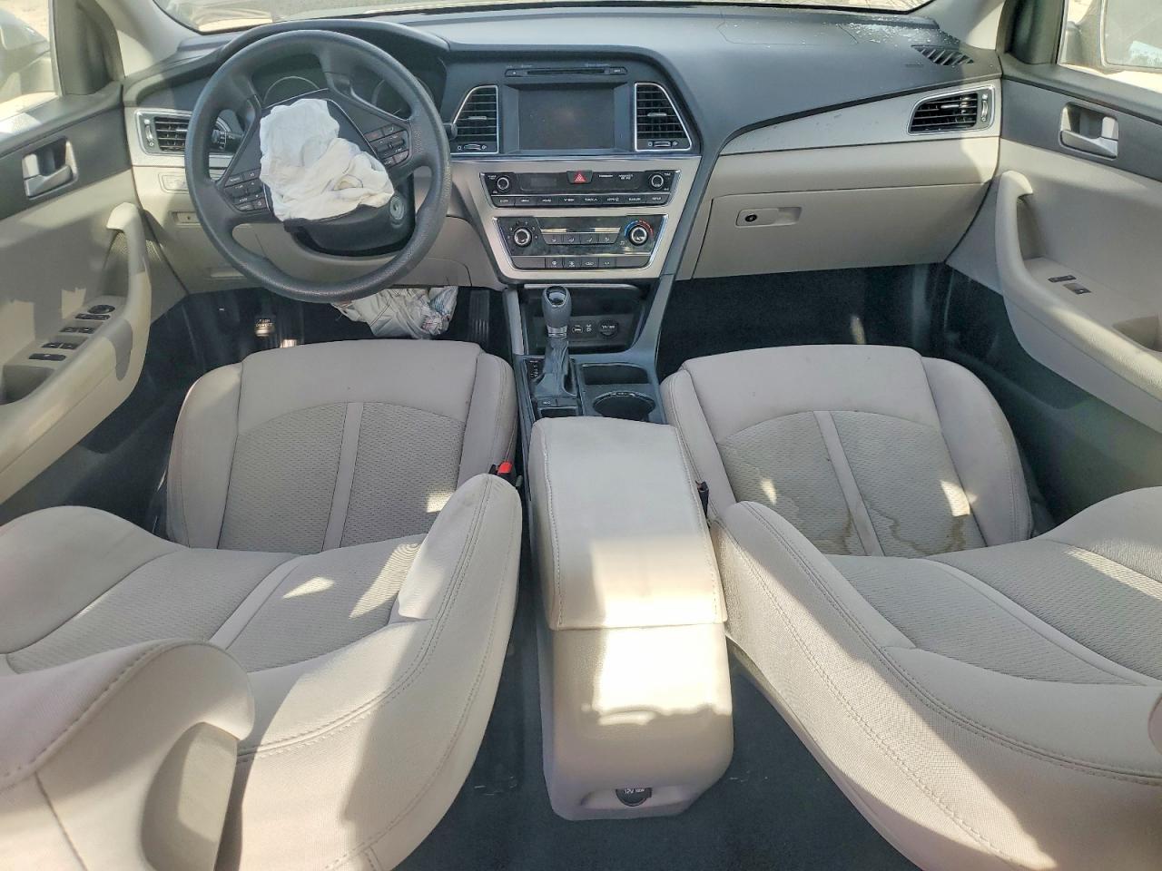 2016 HYUNDAI SONATA SE photo 8