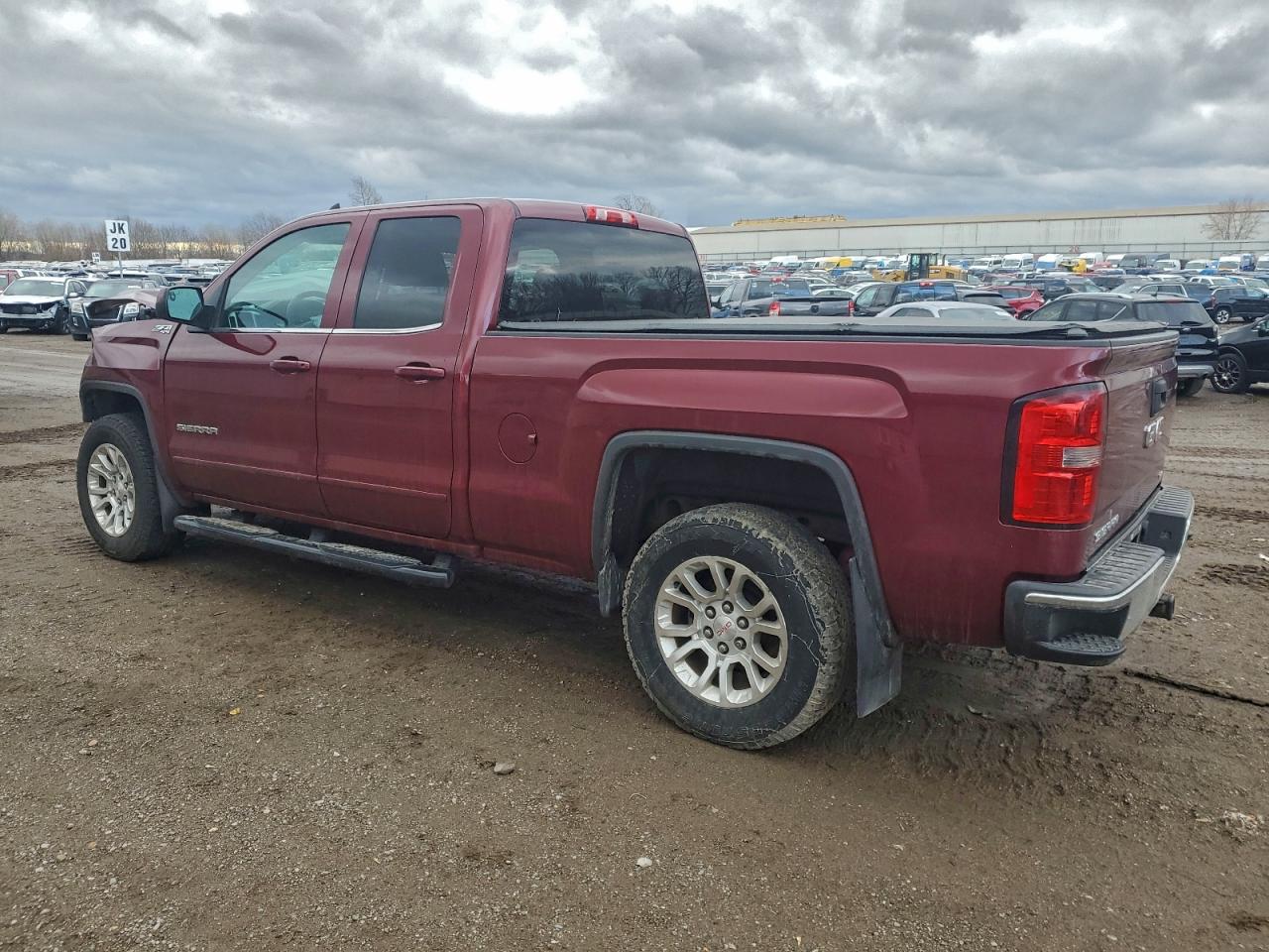 2015 GMC SIERRA K1500 SLE photo 2