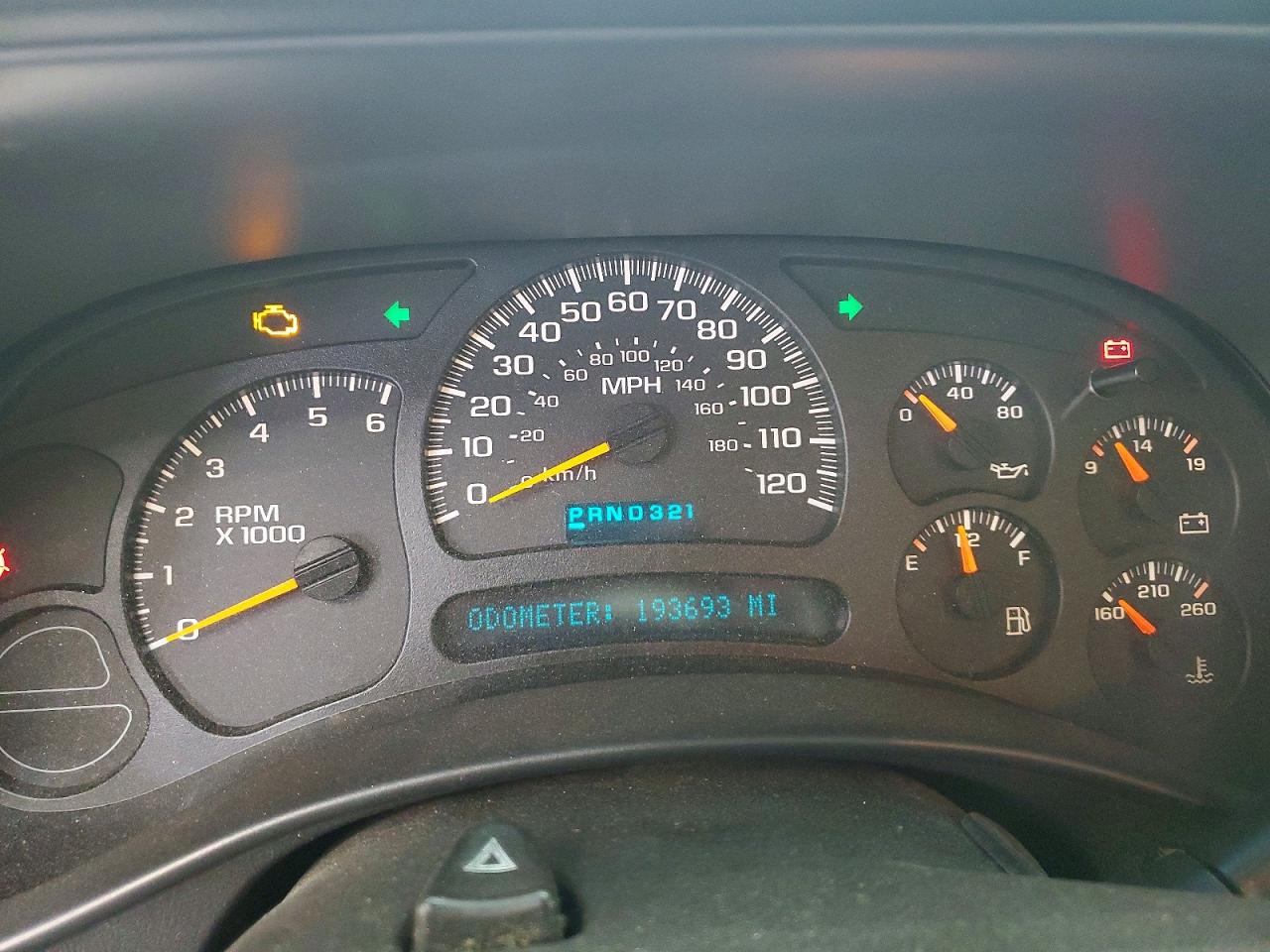 2004 CHEVROLET SILVERADO C1500 photo 9