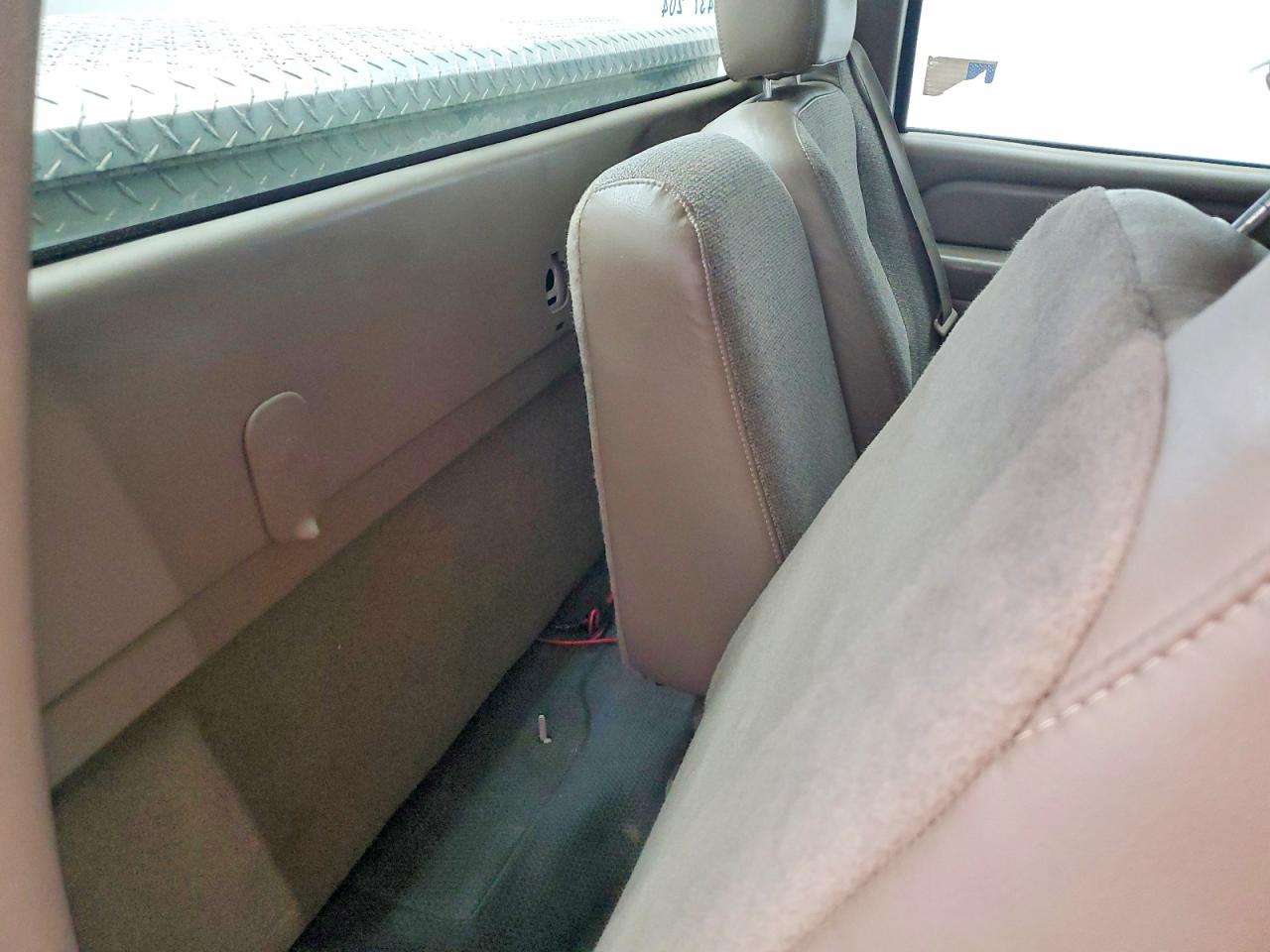 2004 CHEVROLET SILVERADO C1500 photo 10