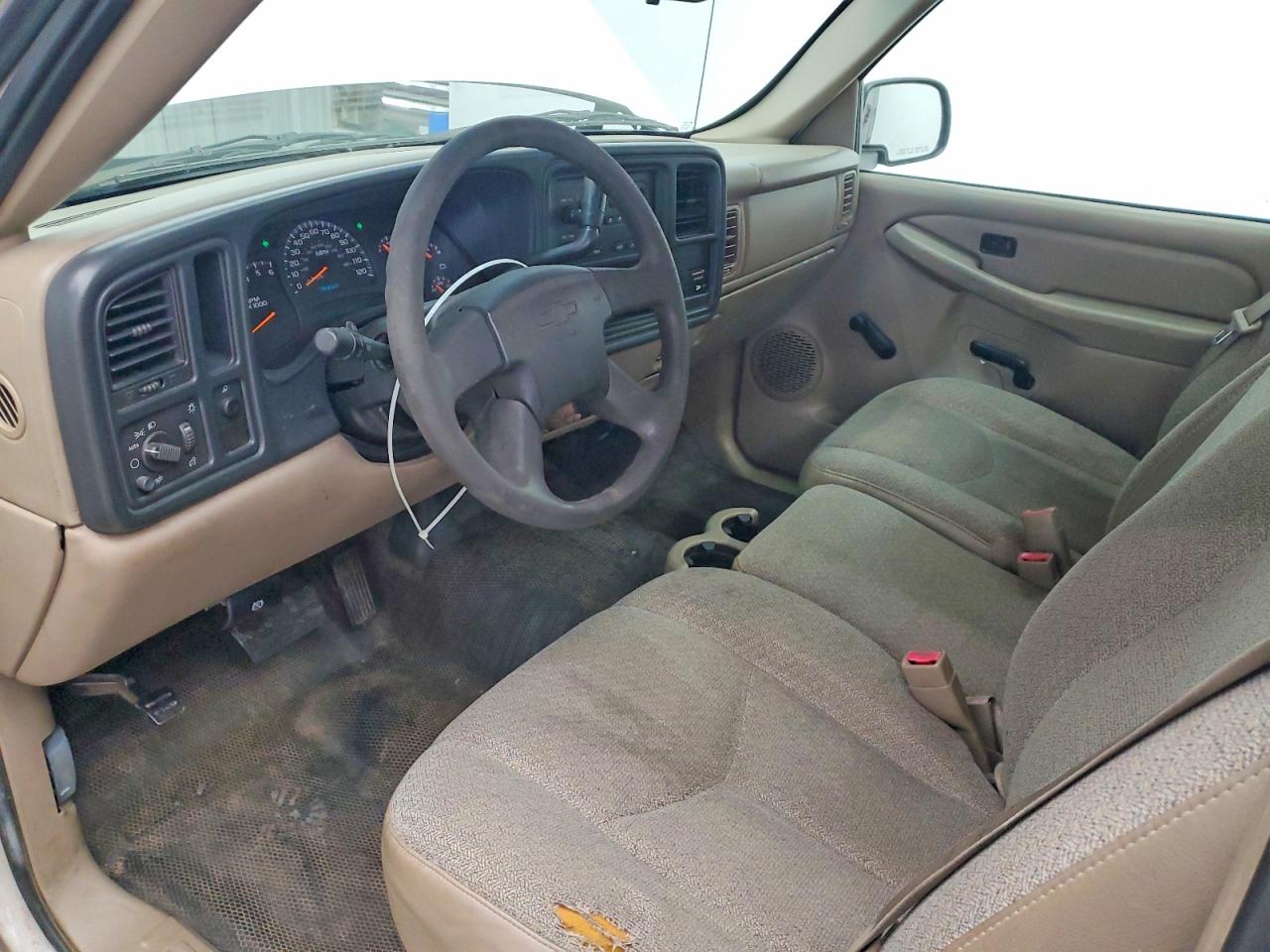 2004 CHEVROLET SILVERADO C1500 photo 8