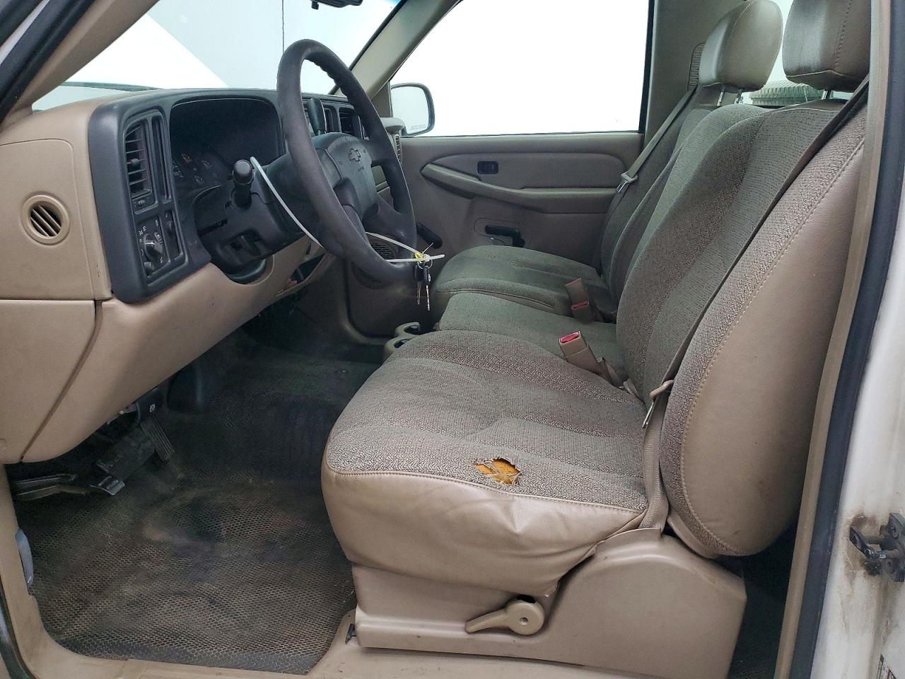 2004 CHEVROLET SILVERADO C1500 photo 7