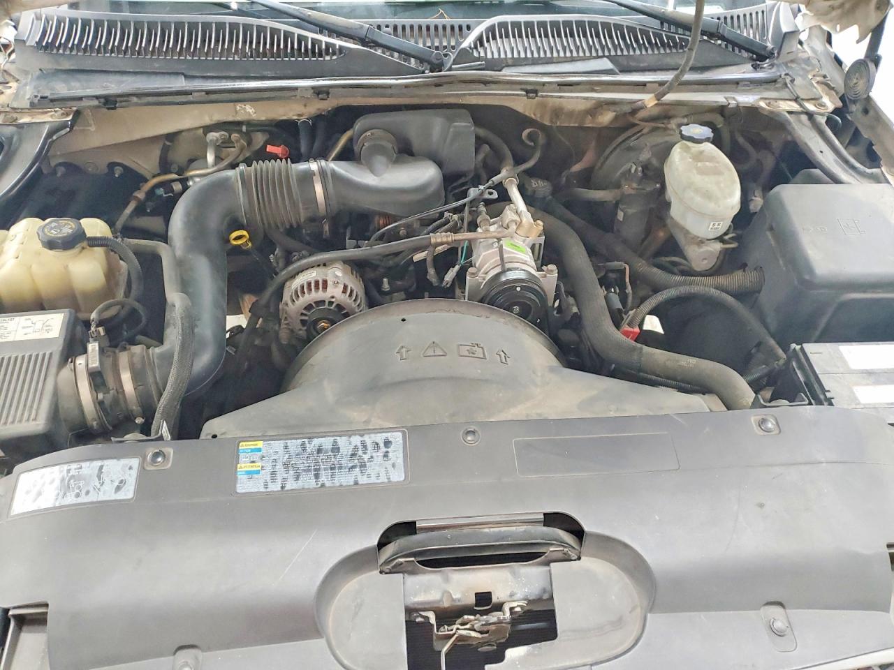 2004 CHEVROLET SILVERADO C1500 photo 11