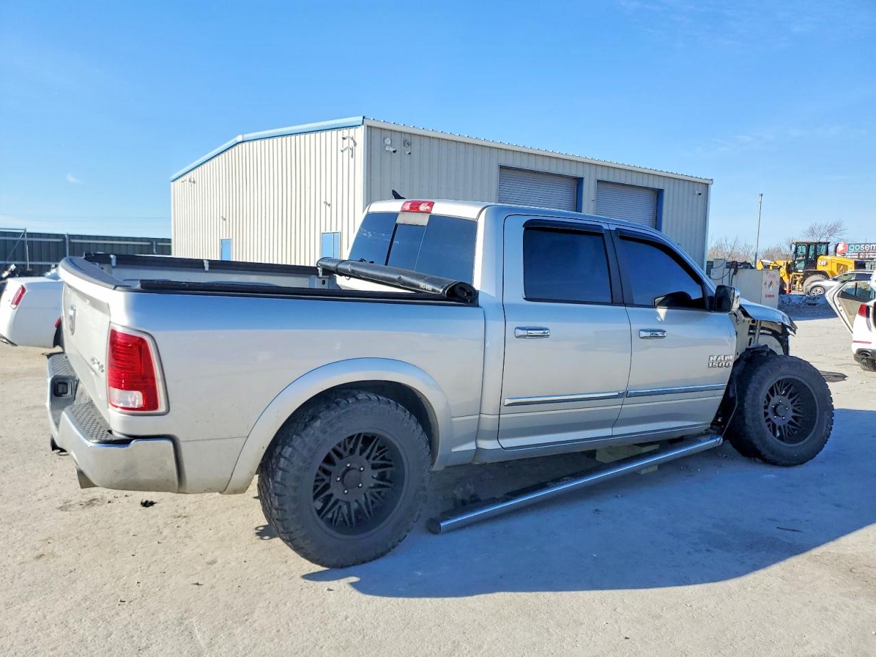 2018 RAM 1500 LARAMIE photo 3
