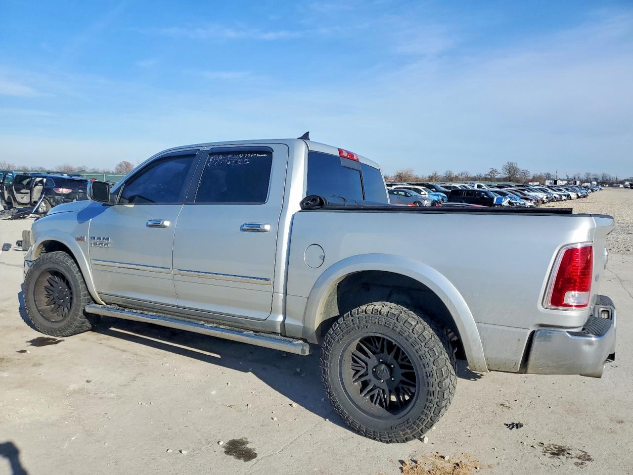 2018 RAM 1500 LARAMIE photo 2