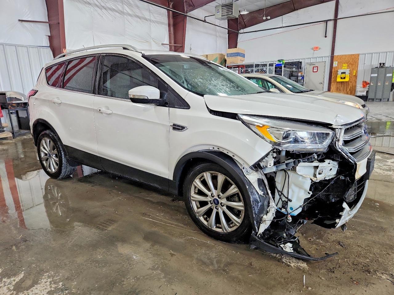 2017 FORD ESCAPE TITANIUM photo 4