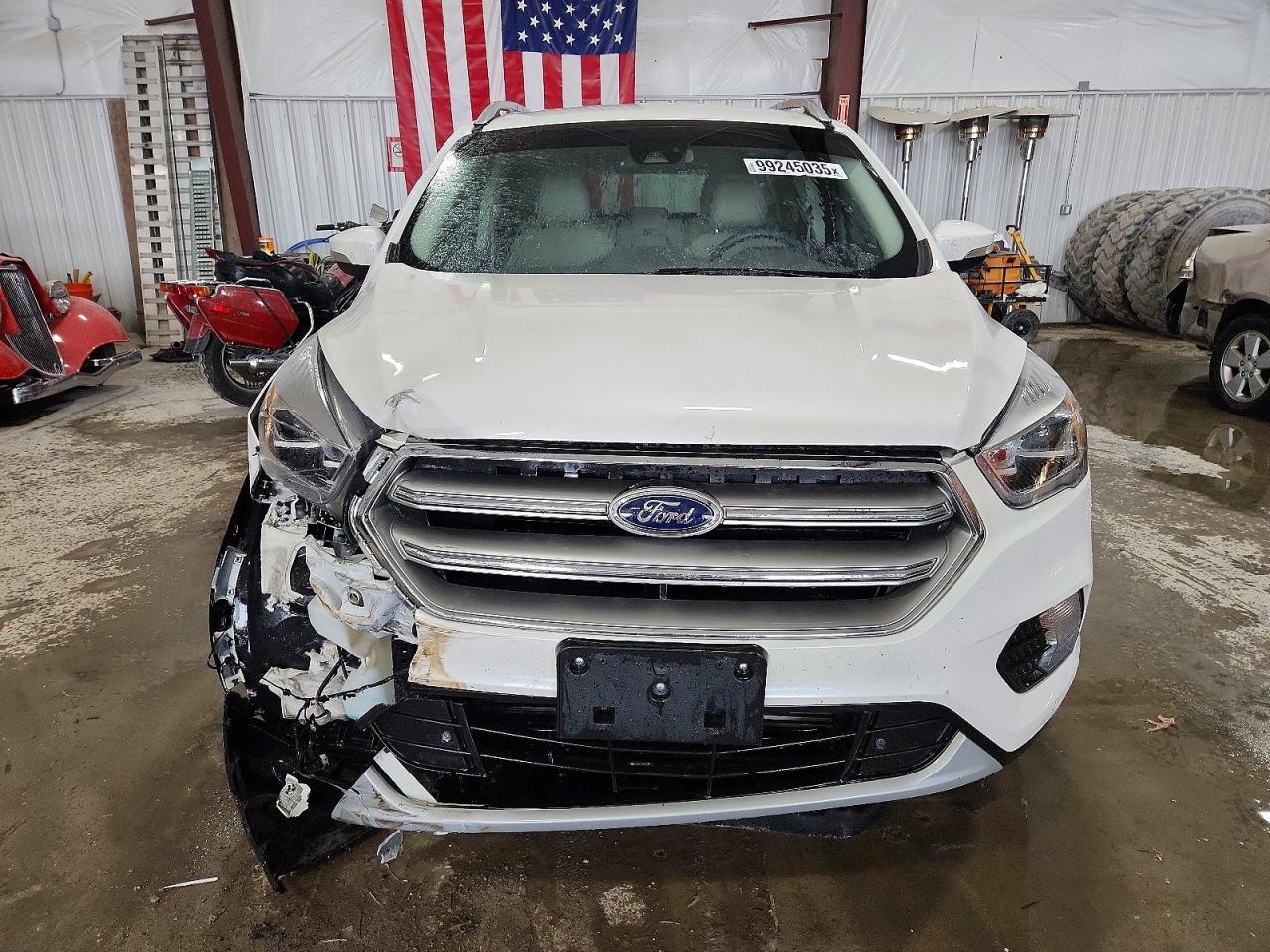 2017 FORD ESCAPE TITANIUM photo 5