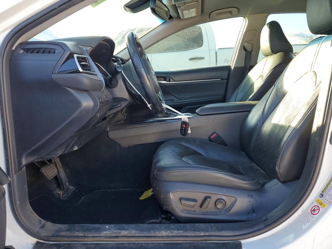 2018 TOYOTA CAMRY XSE photo 7