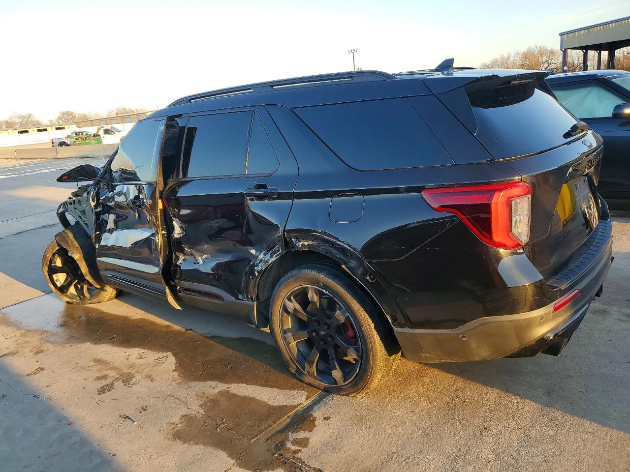2020 FORD EXPLORER ST photo 2