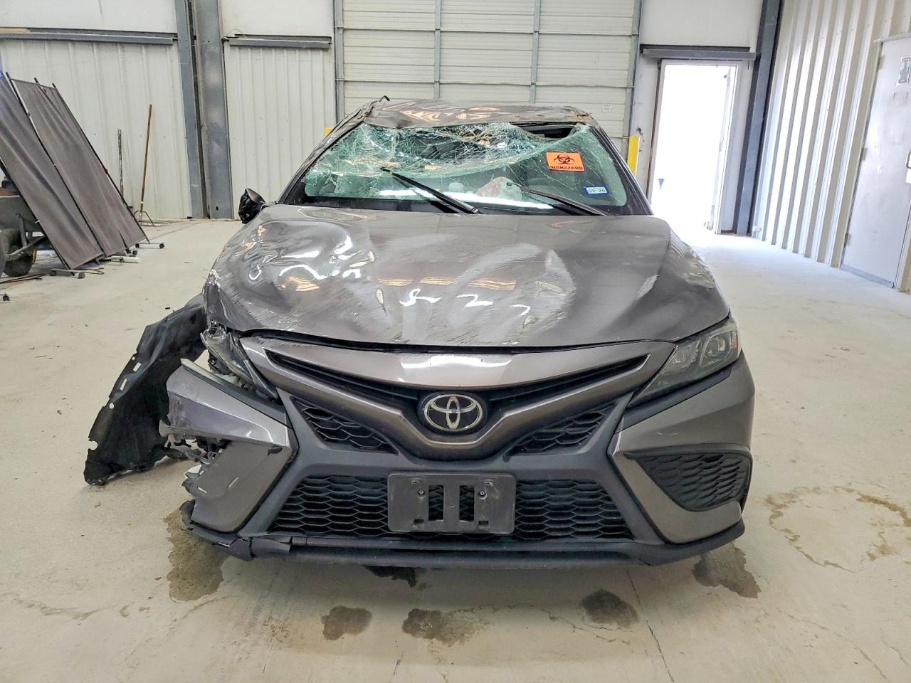 2021 TOYOTA CAMRY SE photo 5