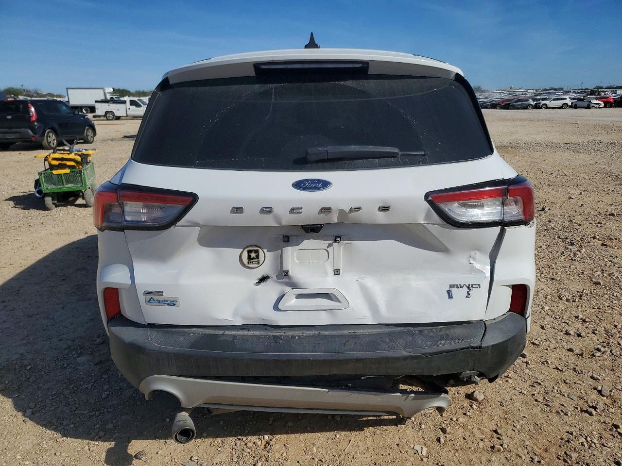 2022 FORD ESCAPE SE photo 6