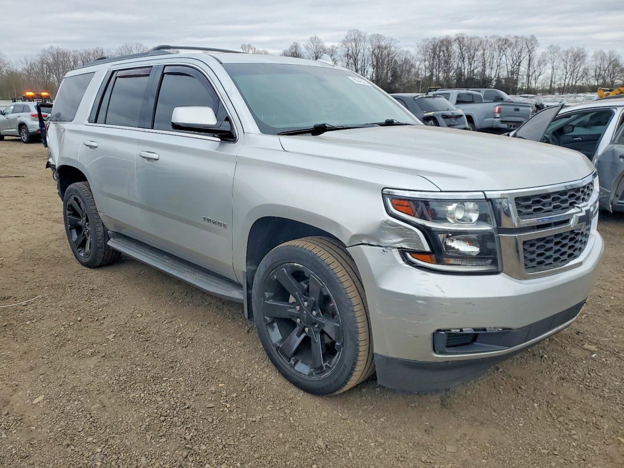2017 CHEVROLET TAHOE K1500 LS photo 4