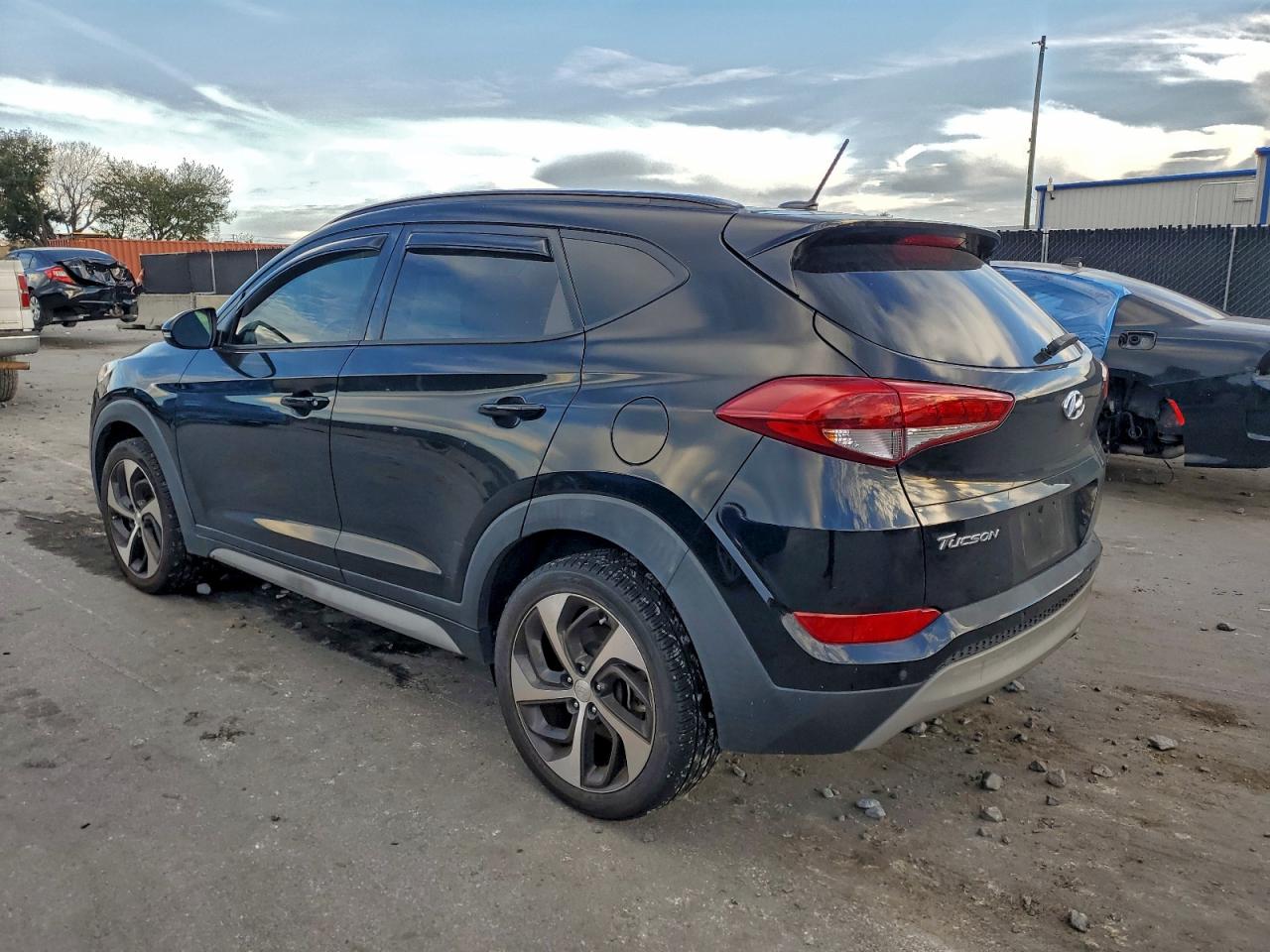 2017 HYUNDAI TUCSON LIMITED photo 2