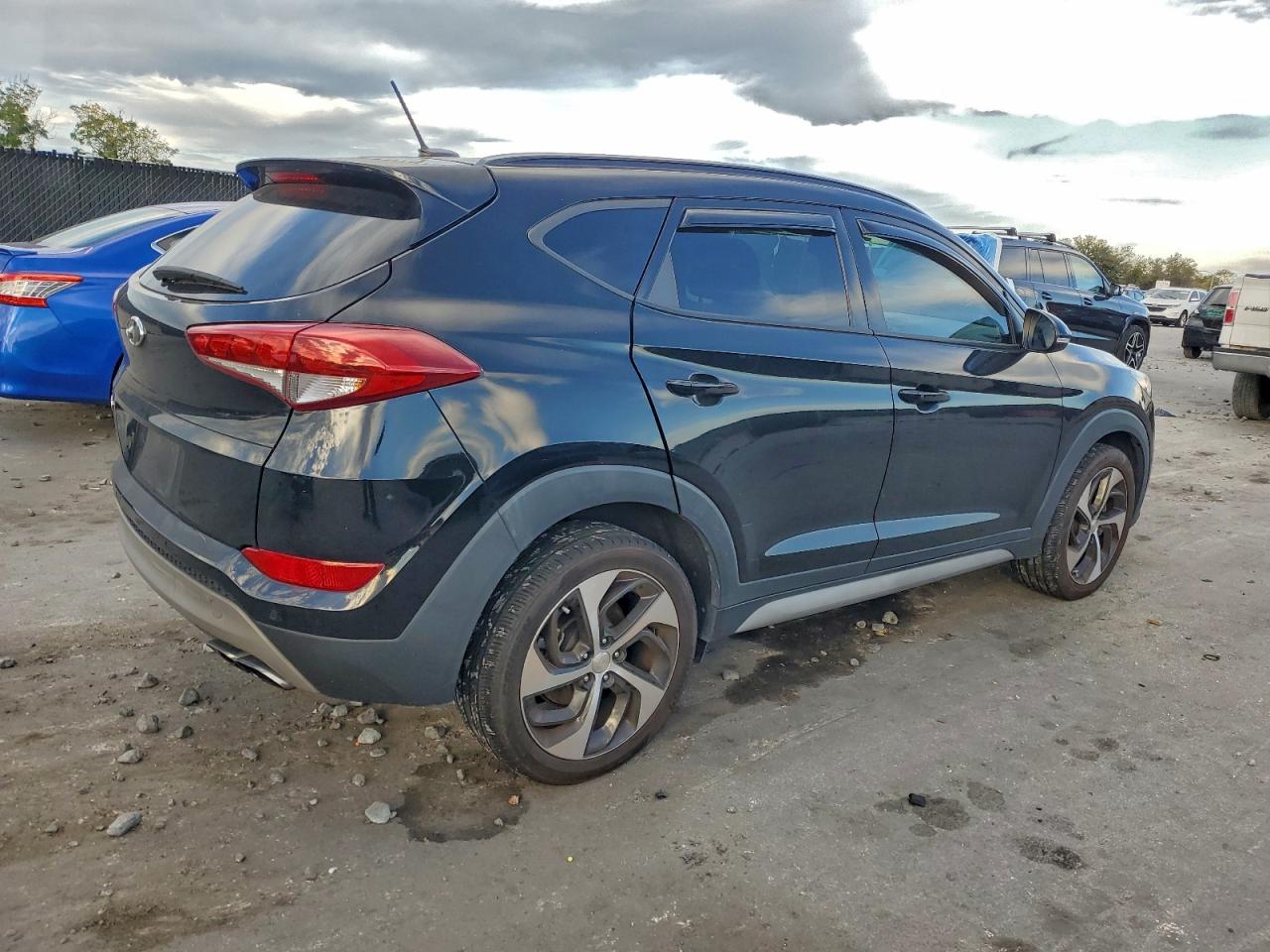 2017 HYUNDAI TUCSON LIMITED photo 3