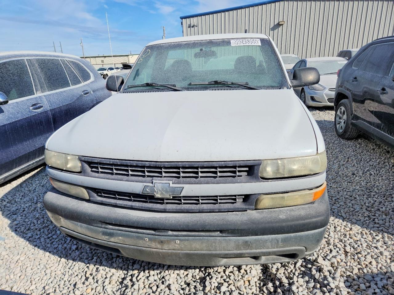 2002 CHEVROLET SILVERADO C1500 photo 5