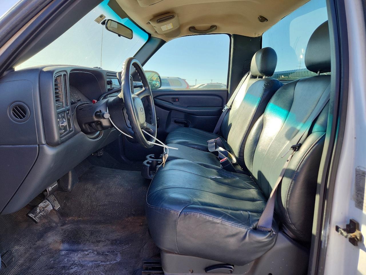 2002 CHEVROLET SILVERADO C1500 photo 7