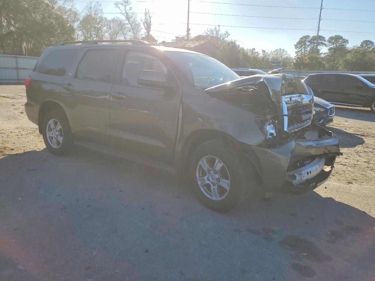 2017 TOYOTA SEQUOIA SR5 photo 4